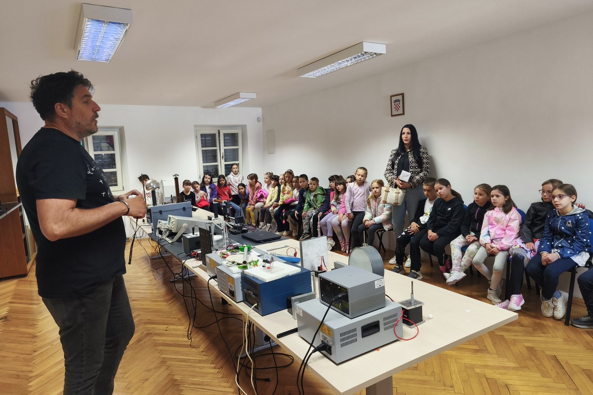 Uspješno završen Festival znanosti u sklopu i-STEM projekta!